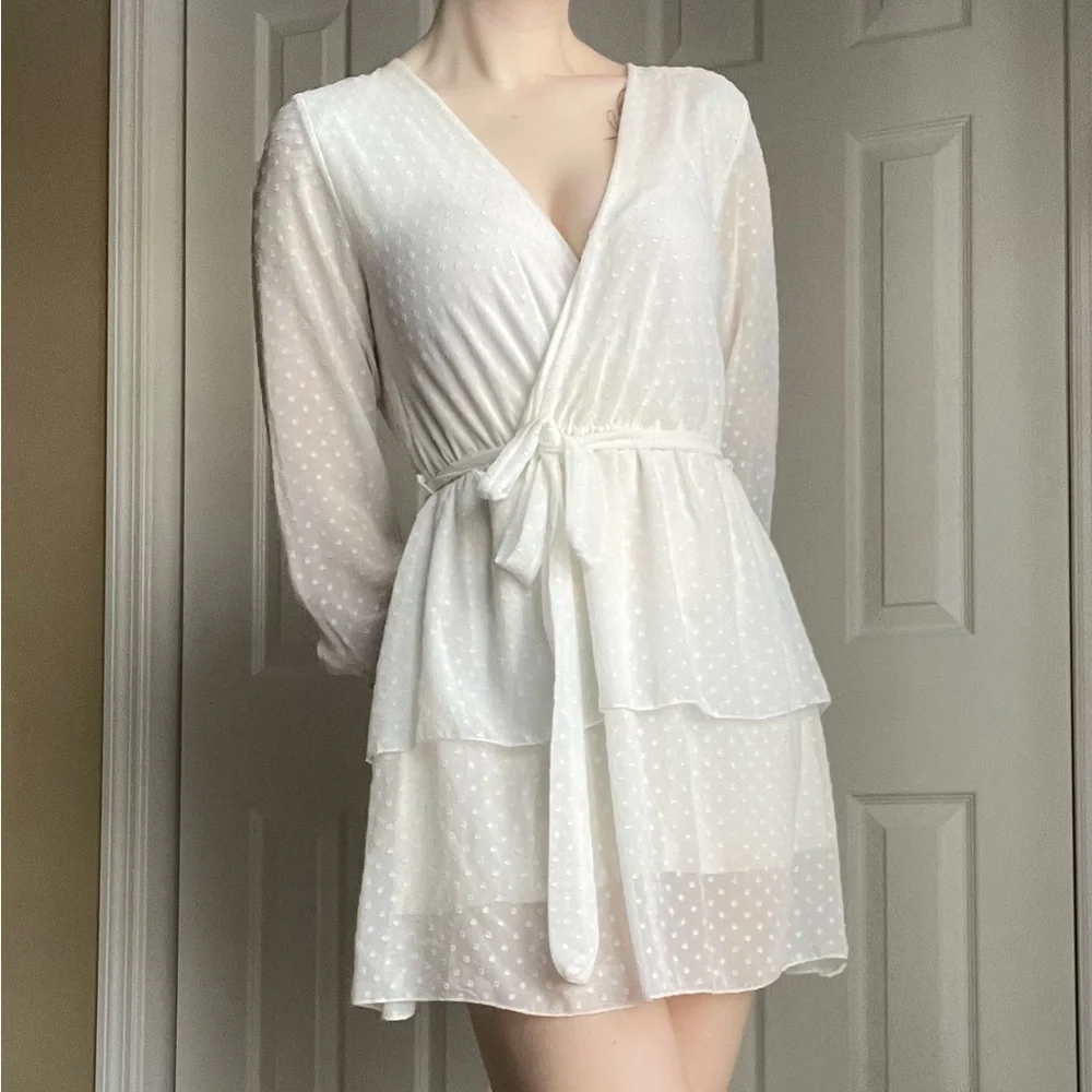 Elegant White Faux Wrap Dress - Picture 3 of 4